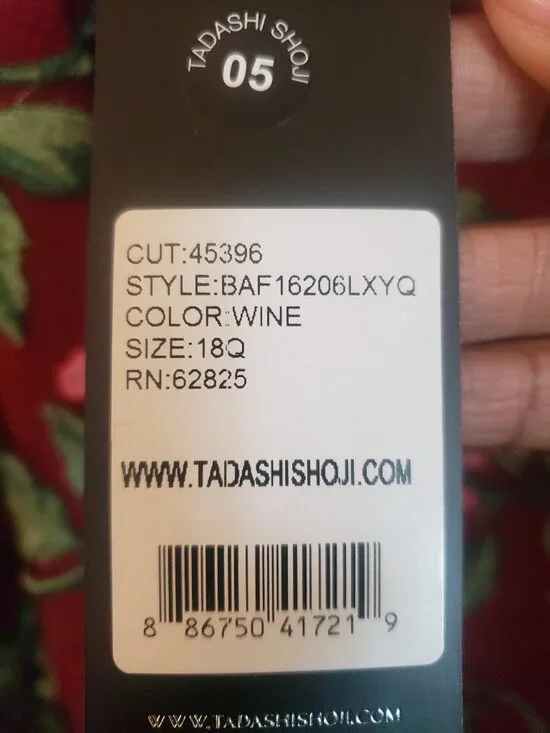 Tadashi Shoji Wine Floral Crepe Gown 2X (18Q) – NWT – Lightweight & Elegant - Picture 4 of 9